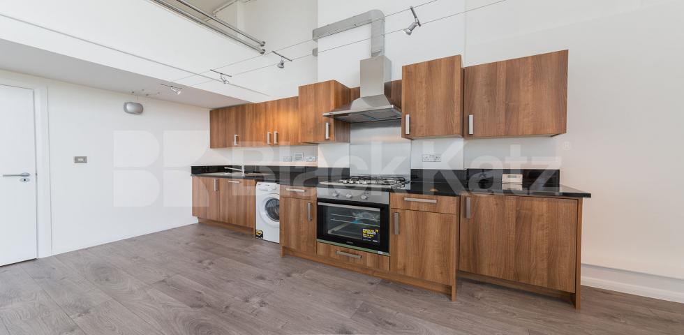 			STUNNING WAREHOUSE APARTMENT, 2 Bedroom, 1 bath, 1 reception Flat			 ABILITY PLAZA-KINGSLAND ROAD, DALSTON/HAGGERSTON